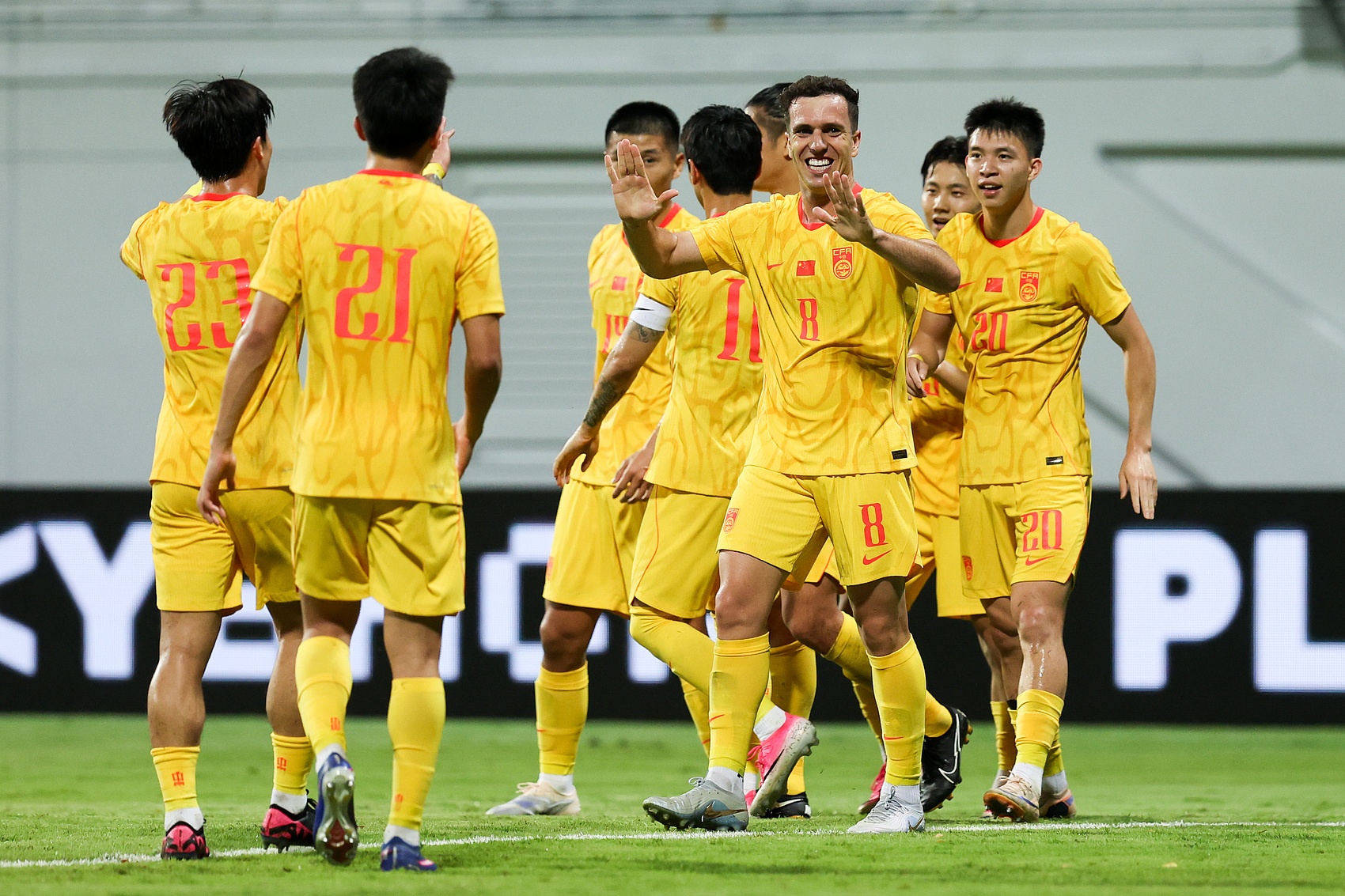 国足0-0泰国:20射0中,最后一传一射暴露老问题
