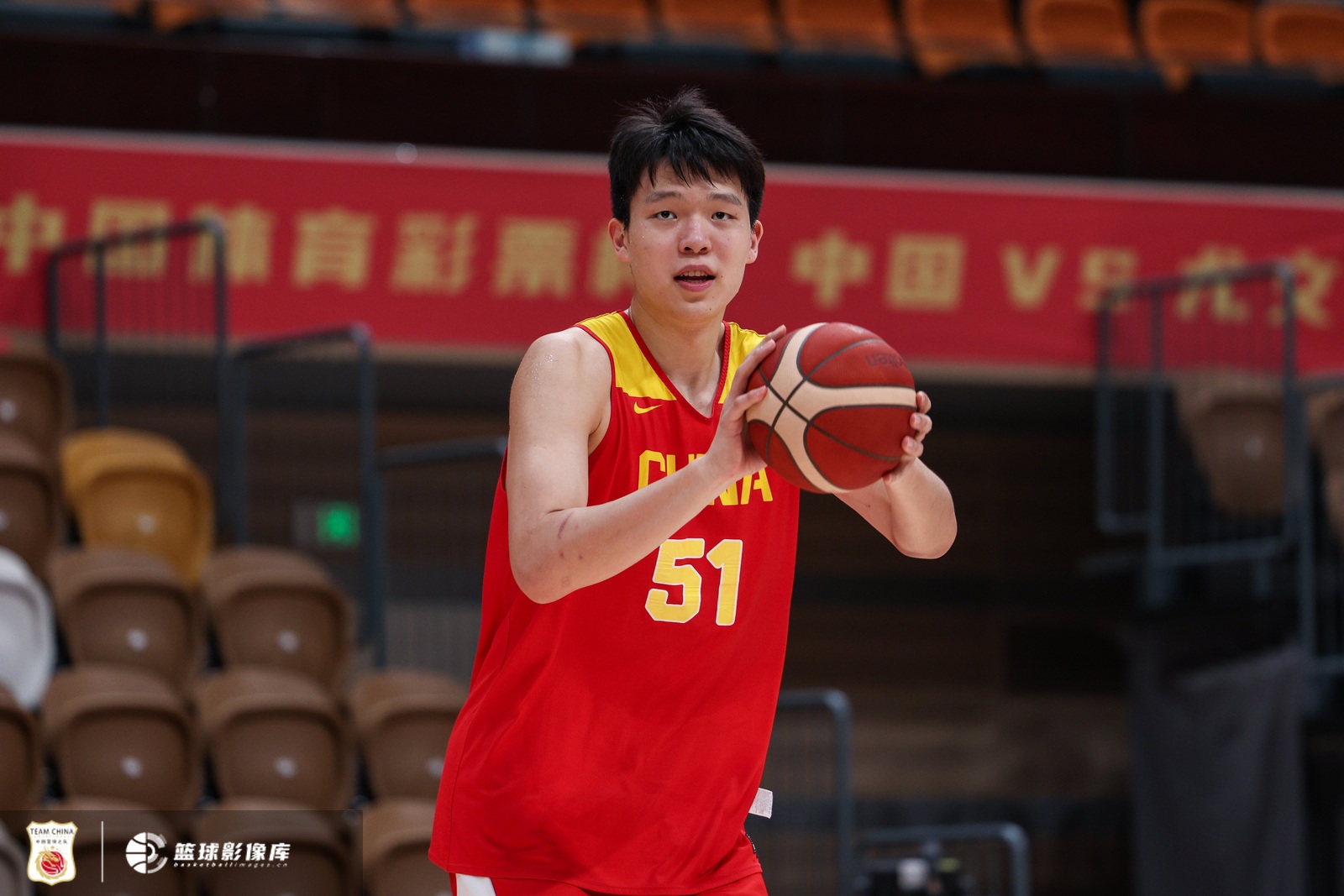 杨瀚森NBA历练后回归国家队 世预赛两战定出线生死