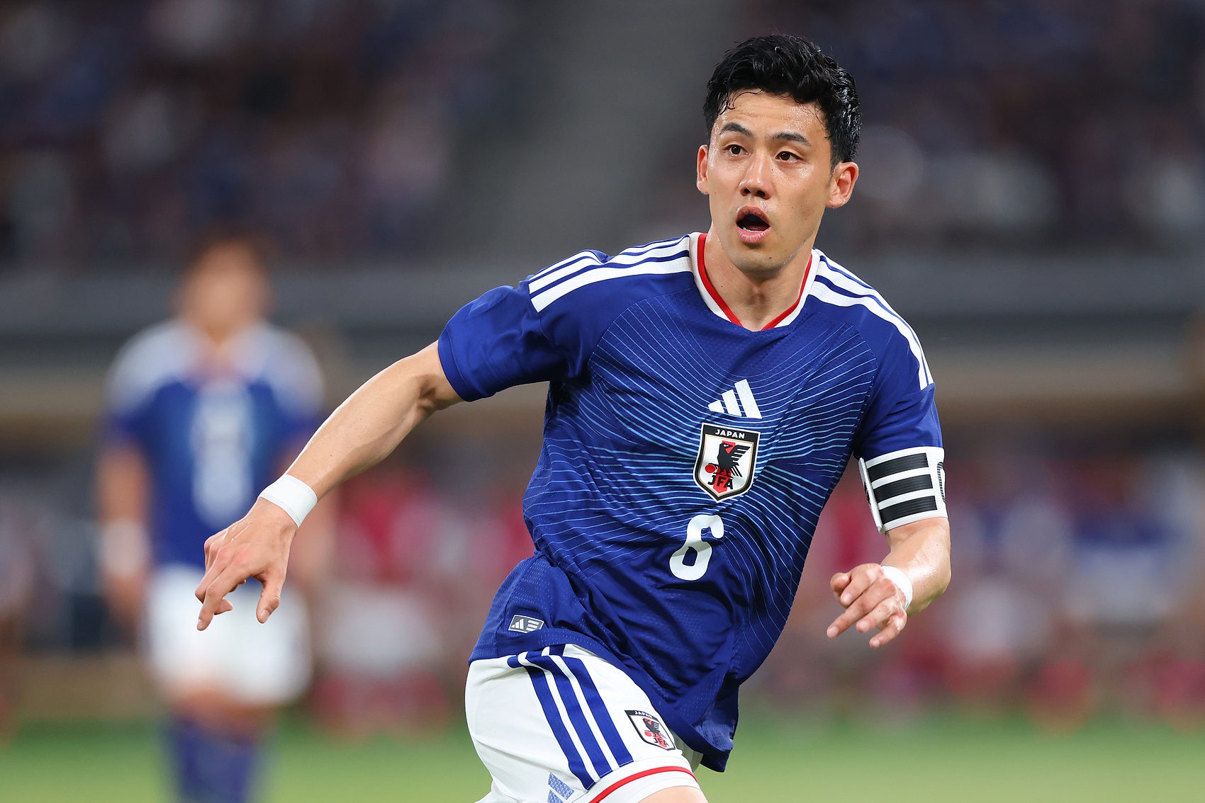 揭幕战三红创纪录 墨西哥2-0南非 基尼奥内斯首球 远藤航宣布退役 揭幕战三红创纪录 墨西哥2-0南非 基尼奥内斯首球 远藤航宣布退役