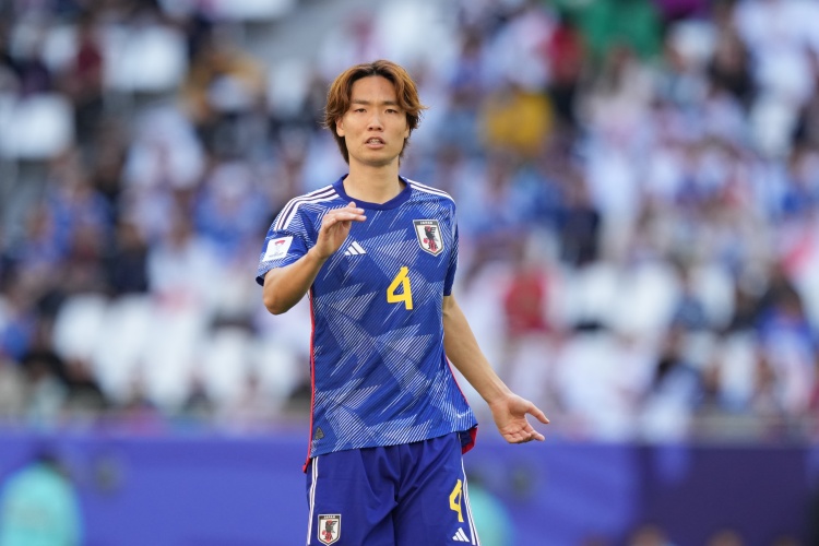 远藤航伤退世界杯，板仓滉接任日本队长：他跟我说“一切靠你了”