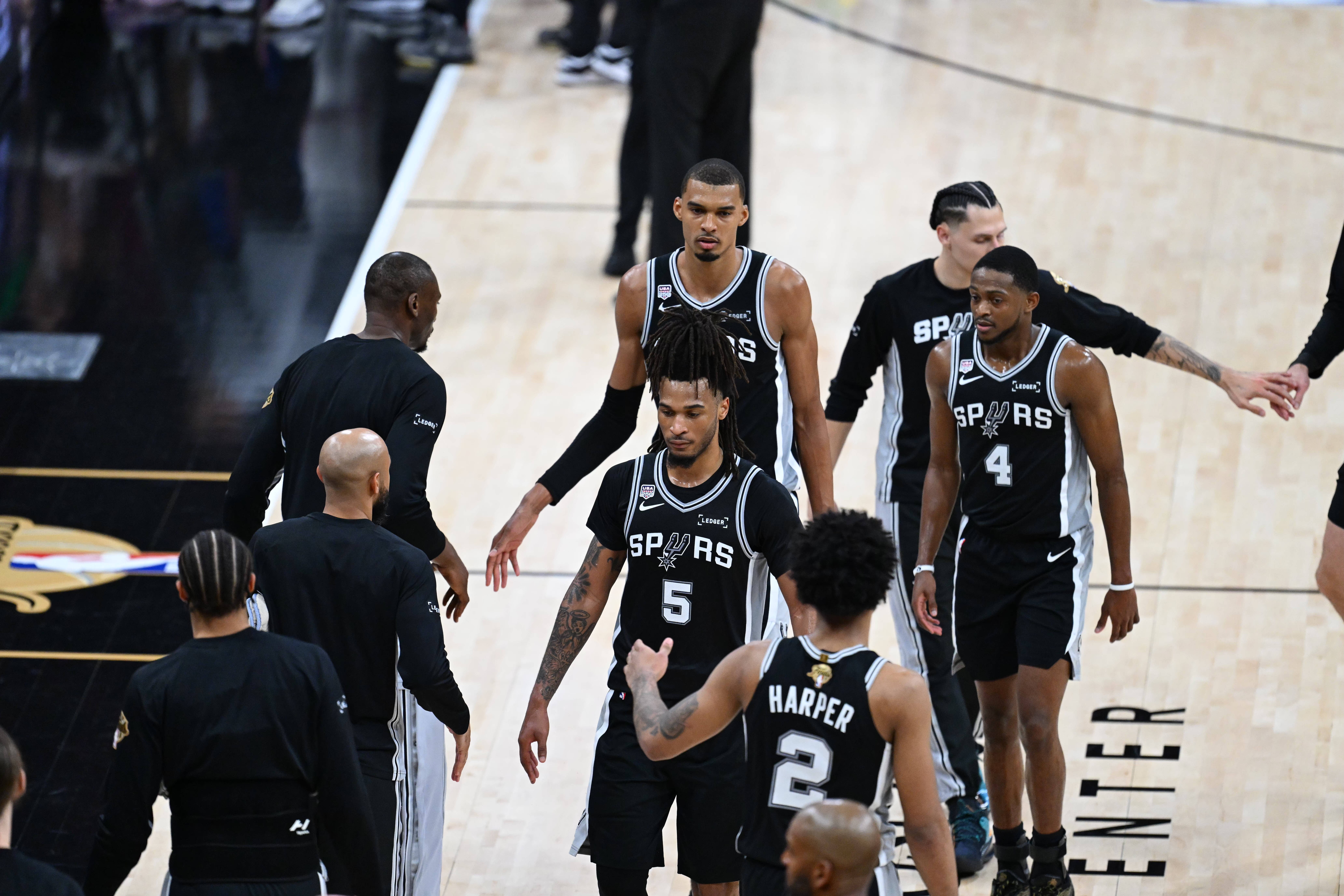 大Q直言:马刺本可3-1领先,年轻不是借口,大脑短路致惜败 大Q直言:马刺本可3-1领先,年轻不是借口,大脑短路致惜败