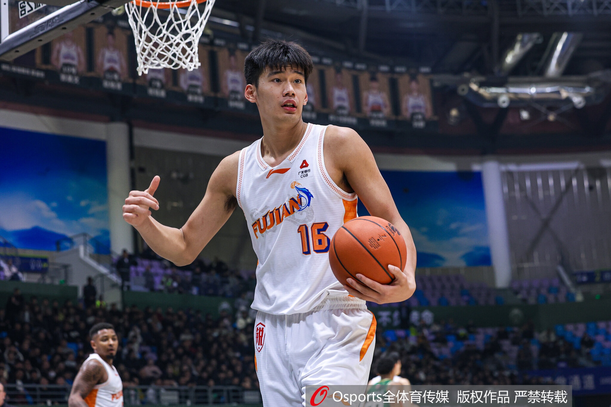 杨曦皓再入男篮集训名单:国家队平台汇聚新星,原地踏步便是退步 杨曦皓再入男篮集训名单:国家队平台汇聚新星,原地踏步便是退步