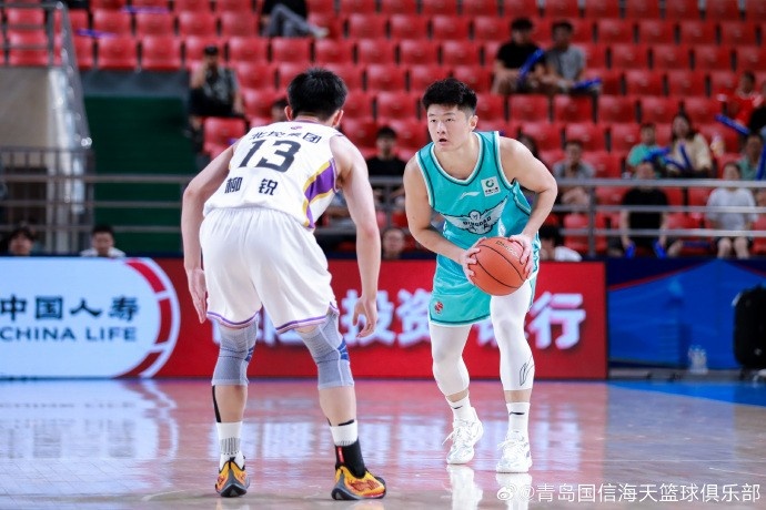 青岛男篮夏联末节翻盘未果 69-87负北京控股 青岛男篮夏联末节翻盘未果 69-87负北京控股