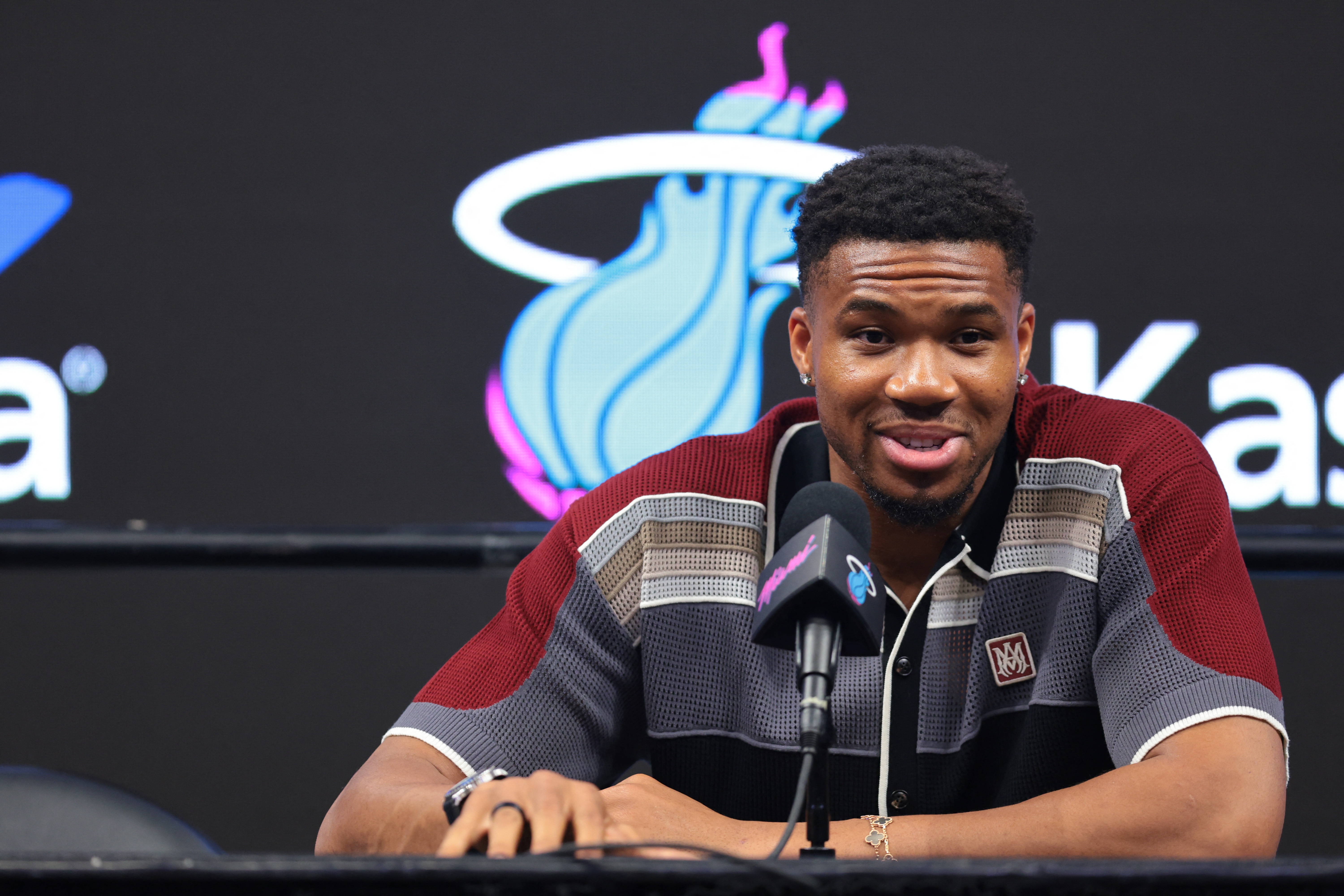 字母哥约战文班亚马国际象棋 想客串GTA6
