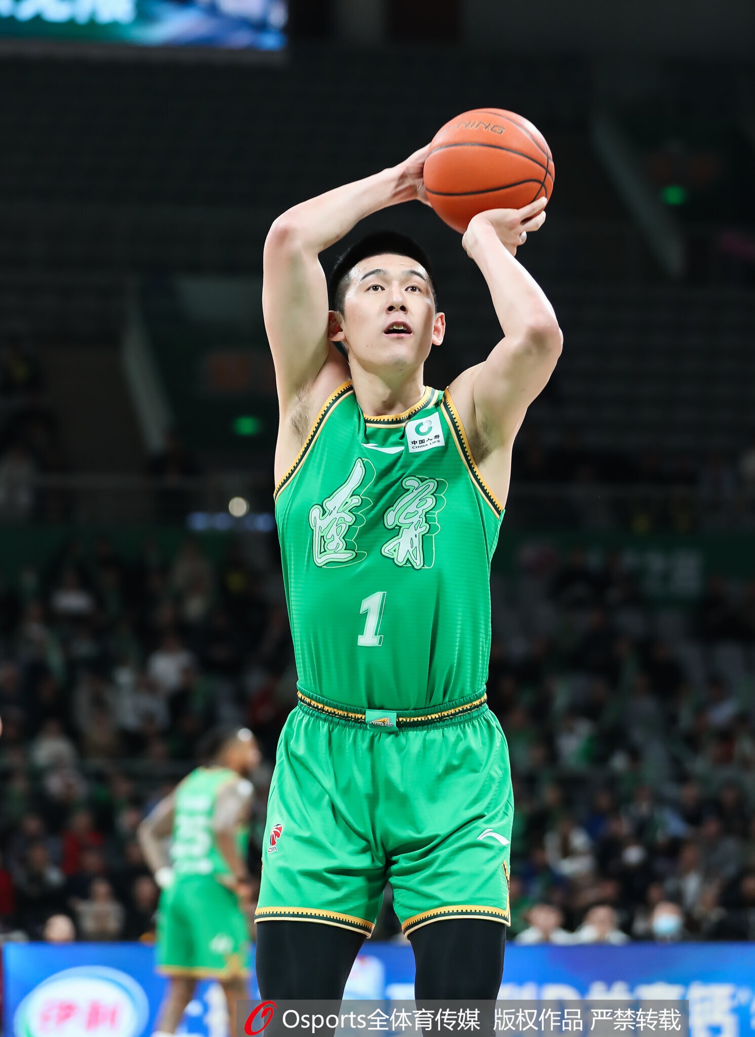 沈阳日报：辽篮显示出进行新老交替的决心 平均年龄大幅下降