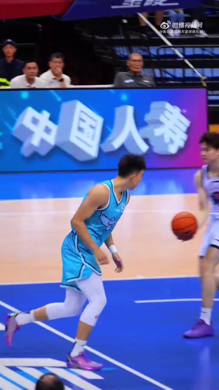 海伦芬对阵阿尔克马尔回放视频