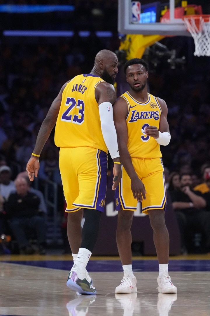 夸梅:NBA支持五大囧贬低麦基 却像保护小姑娘般护老詹和布朗尼 夸梅:NBA支持五大囧贬低麦基 却像保护小姑娘般护老詹和布朗尼