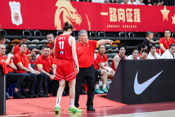 进步很明显!中国女篮本场仅10次失误 上一场多达25次